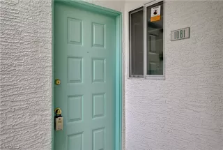 Photo #3: 2471944 Listing