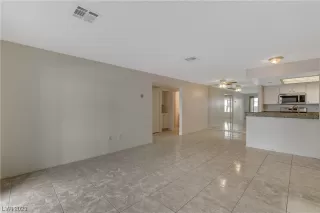 Photo #5: 2471944 Listing