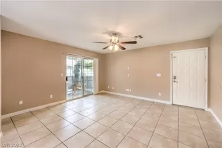 Photo #5: 2471962 Listing