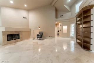 Photo #5: 2471995 Listing 