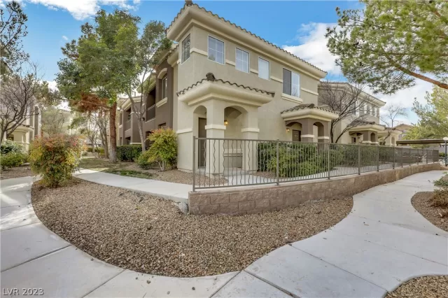 MLS: 2472006 Condo For Sale