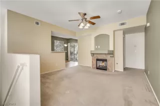 Photo #3: 2472006 Listing 