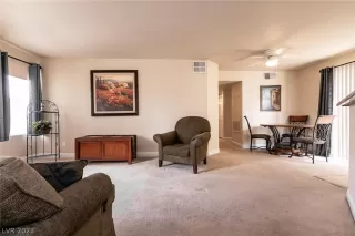 Photo #3: 2472015 Listing