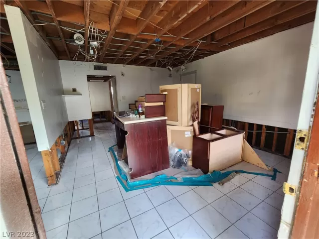 MLS: 2472027 Condo For Sale