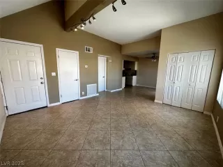 Photo #1: 2472031 Listing