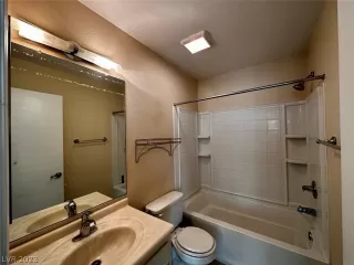 Photo #6: 2472031 Listing