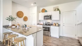 Photo #3: 2472074 Listing