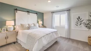 Photo #5: 2472074 Listing