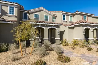 Photo #2: 2472089 Listing