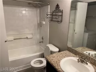 Photo #5: 2472108 Listing 