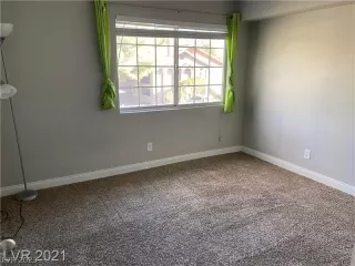 Photo #6: 2472108 Listing 