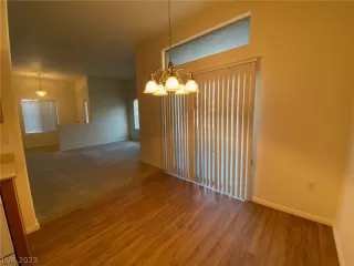 Photo #5: 2472161 Listing 