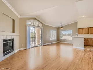 Photo #6: 2472190 Listing 