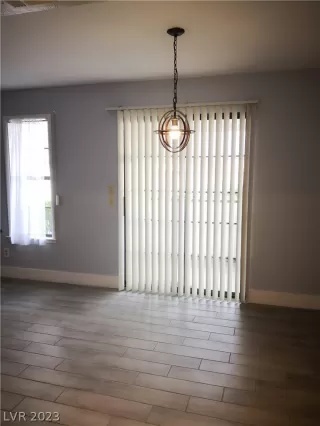 Photo #5: 2472202 Listing 