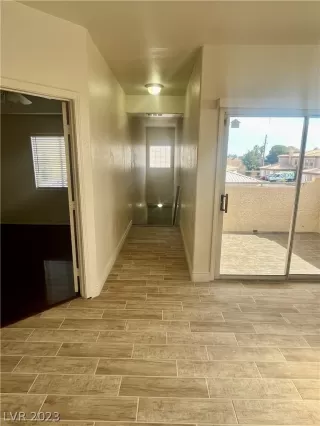 Photo #5: 2472229 Listing 