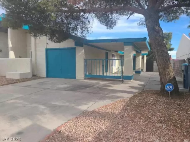 MLS: 2472232 Condo For Sale