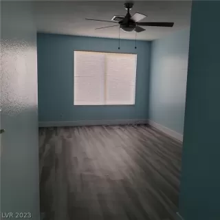 Photo #4: 2472232 Listing