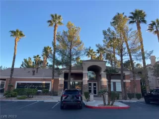 Photo #2: 2472245 Listing 