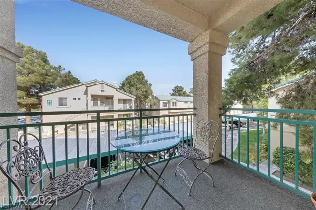 MLS: 2472259 Condo For Sale