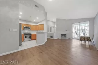 Photo #2: 2472259 Listing 