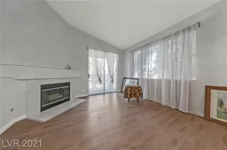 Photo #3: 2472259 Listing 