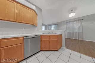 Photo #6: 2472259 Listing 