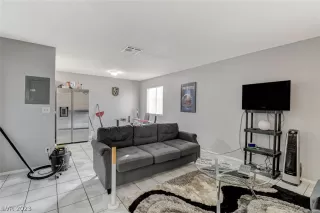 Photo #1: 2472400 Listing