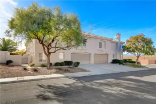 Photo #1: 2472436 Listing 