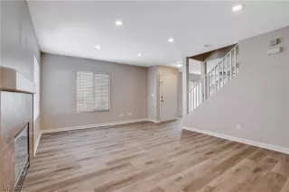 Photo #6: 2472436 Listing 