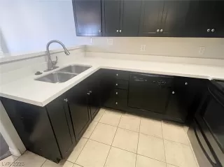 Photo #5: 2472443 Listing 