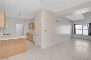 Photo #5: 2472447 Listing