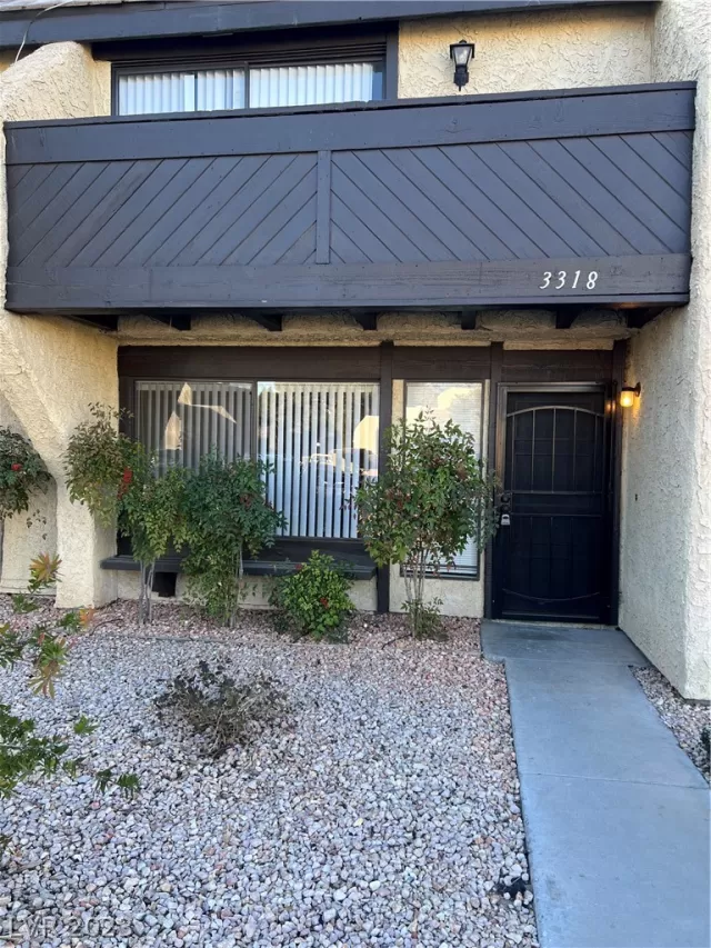 MLS: 2472466 Condo For Sale