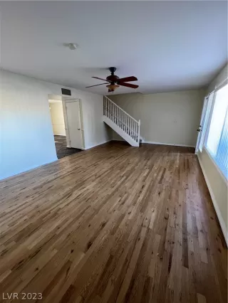 Photo #2: 2472466 Listing 