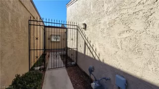 Photo #1: 2472468 Listing 