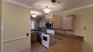 Photo #5: 2472468 Listing 