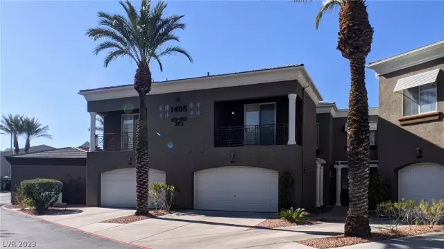 MLS: 2472473 Condo For Sale