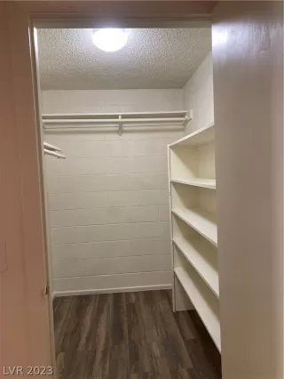 Photo #4: 2472476 Listing 