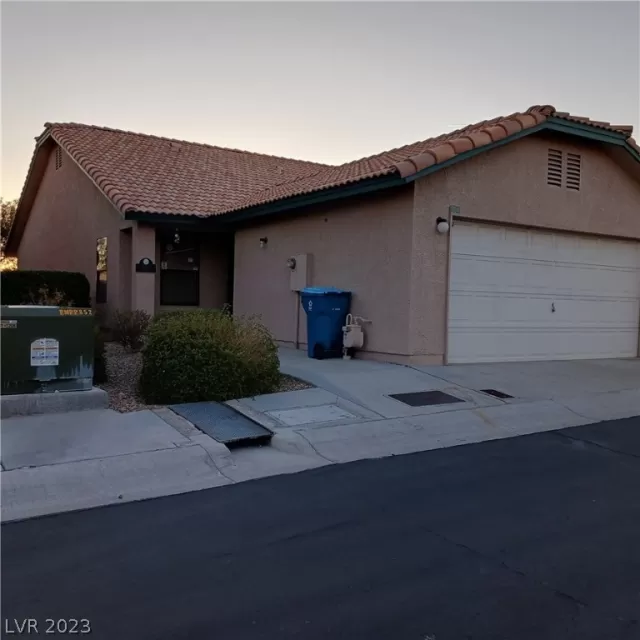 MLS: 2472477 Condo For Sale