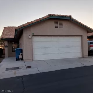 Photo #1: 2472477 Listing 