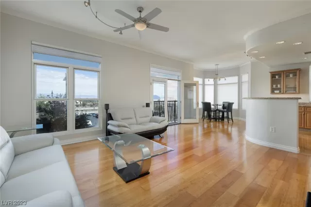 MLS: 2472480 Condo For Sale