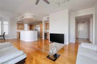 Photo #2: 2472480 Listing 