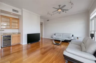 Photo #4: 2472480 Listing 