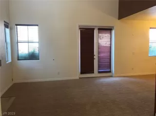 Photo #3: 2472492 Listing 