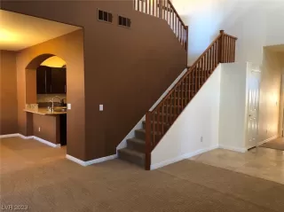 Photo #6: 2472492 Listing 