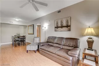 Photo #4: 2472524 Listing