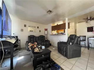 Photo #3: 2472527 Listing 