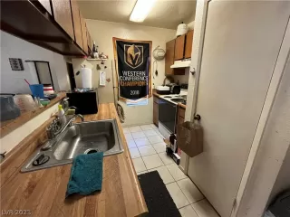 Photo #4: 2472527 Listing 