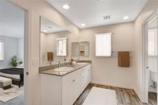 Photo #4: 2472530 Listing 