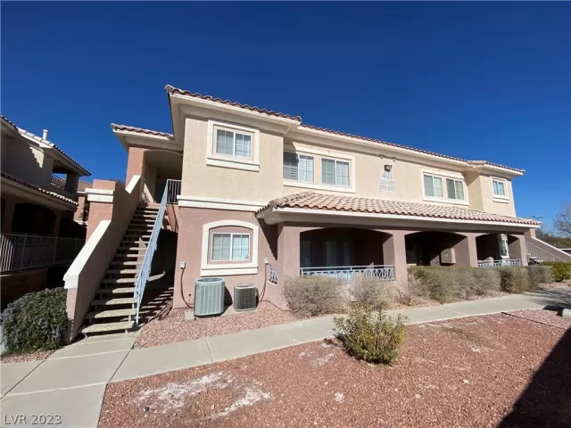 MLS: 2472544 Condo For Sale