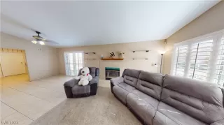 Photo #3: 2472562 Listing